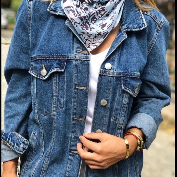 bill blass Jackets & Blazers - Bill Bass Medium Vintage Jean Jacket. Button down, long sleeves adjustable waist